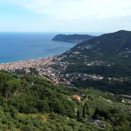 Alassio-villa-sea-view Apartment